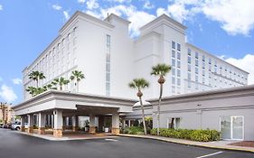 Holiday Inn & Suites Across From Universal Orlando, Orlando