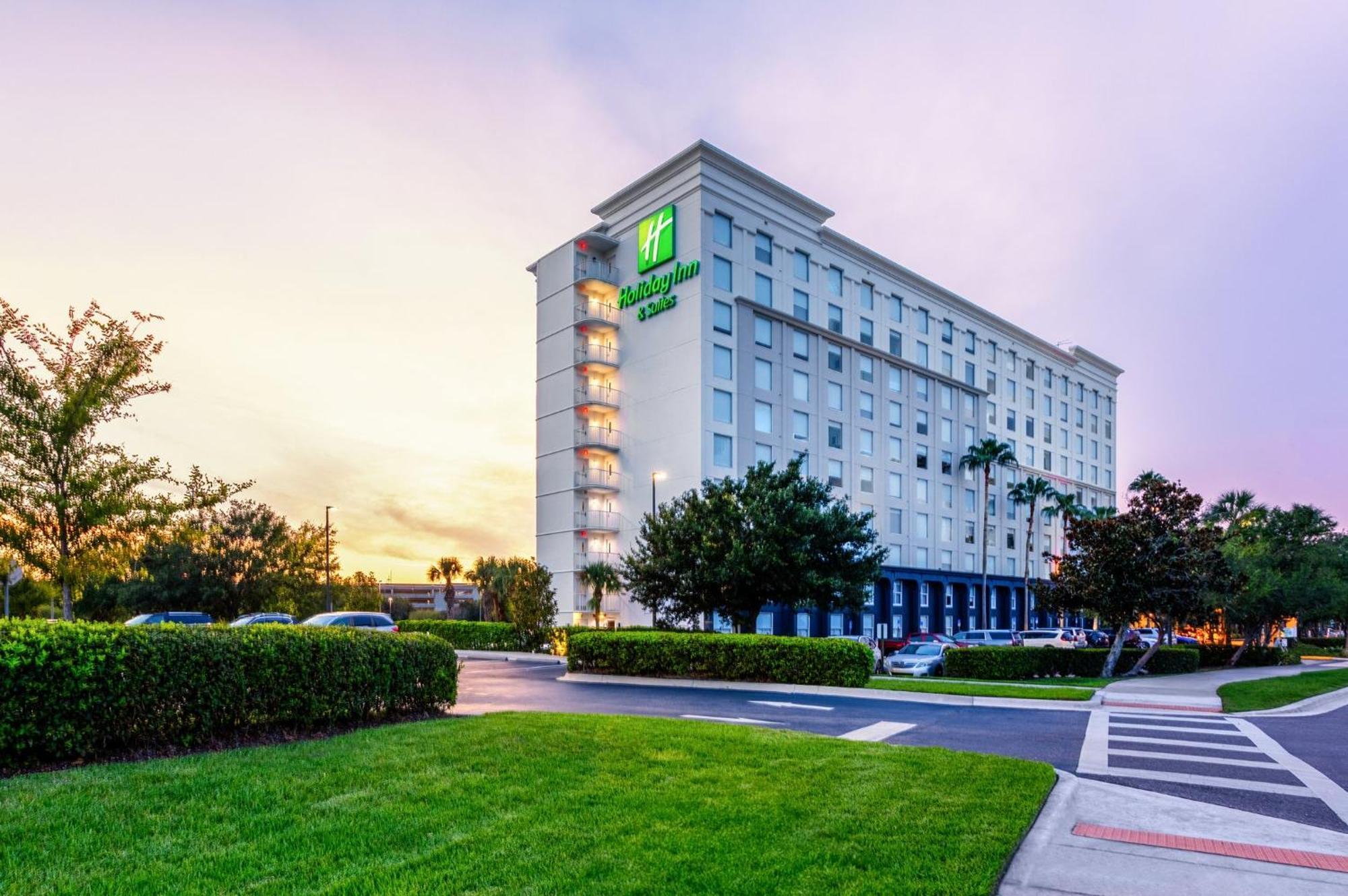Holiday Inn & Suites Across From Universal Orlando By Ihg Exterior photo