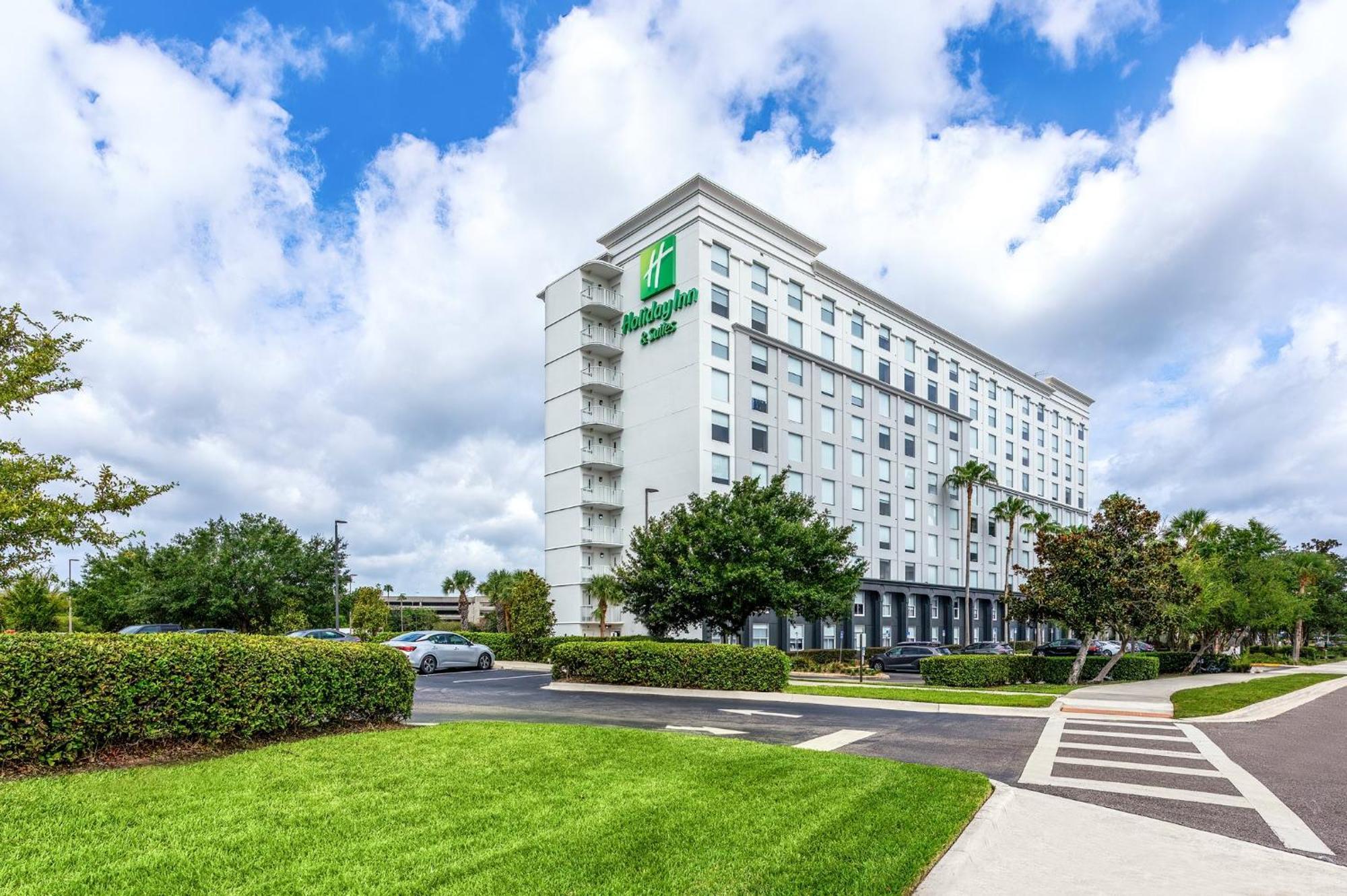 Holiday Inn & Suites Across From Universal Orlando By Ihg Exterior photo
